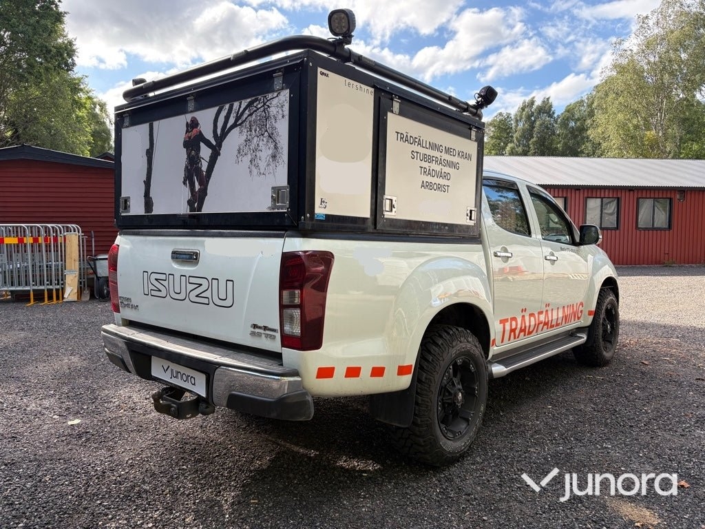Isuzu D-max Crew Cab 2.5 4WD Euro 5 2015, bild 5/10