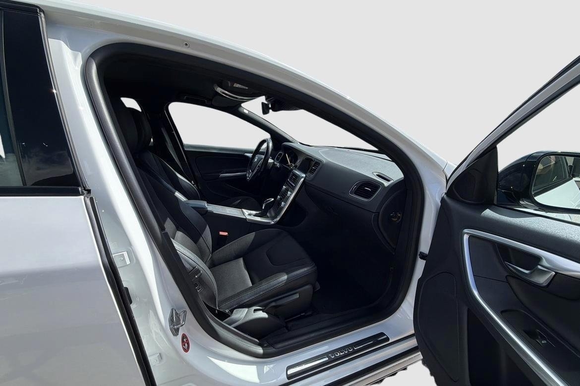 Volvo S60 Cross Country 2018, bild 6/10