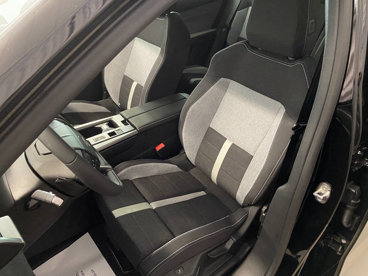 Opel Grandland Hybrid 1.2 145hk eDCT 2026, bild 6/10