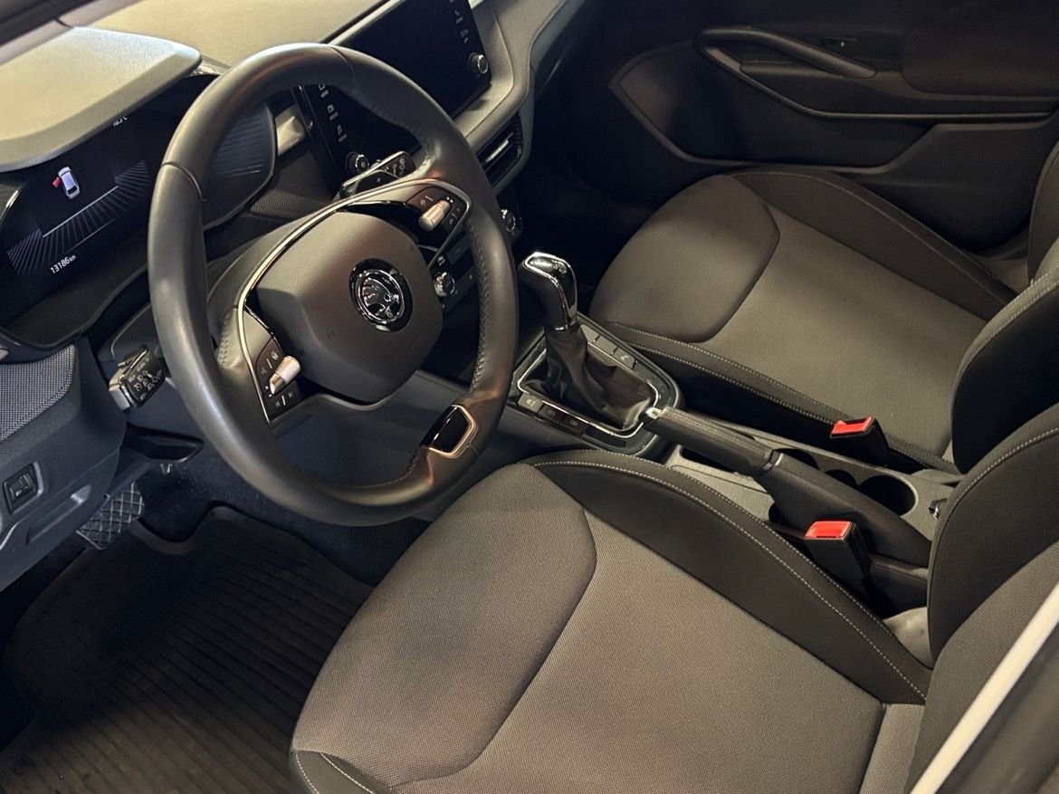 Skoda Fabia 2024, bild 7/8