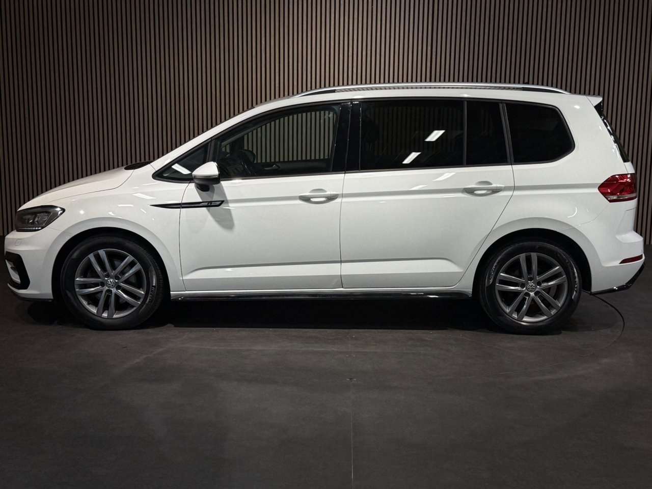 Volkswagen Touran 2018, bild 7/10