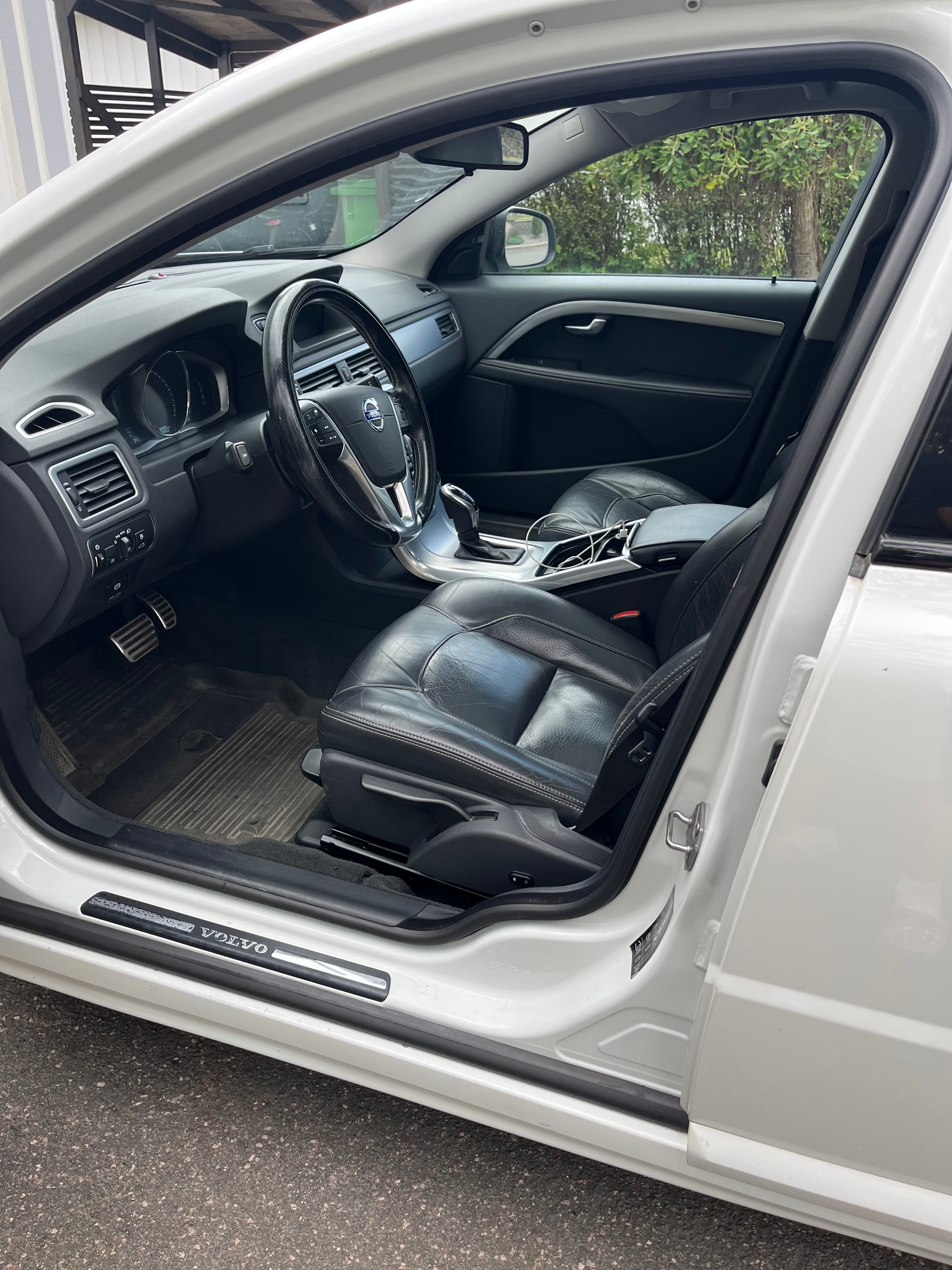 Volvo V70 D4 Geartronic 2015, kuva 2/3