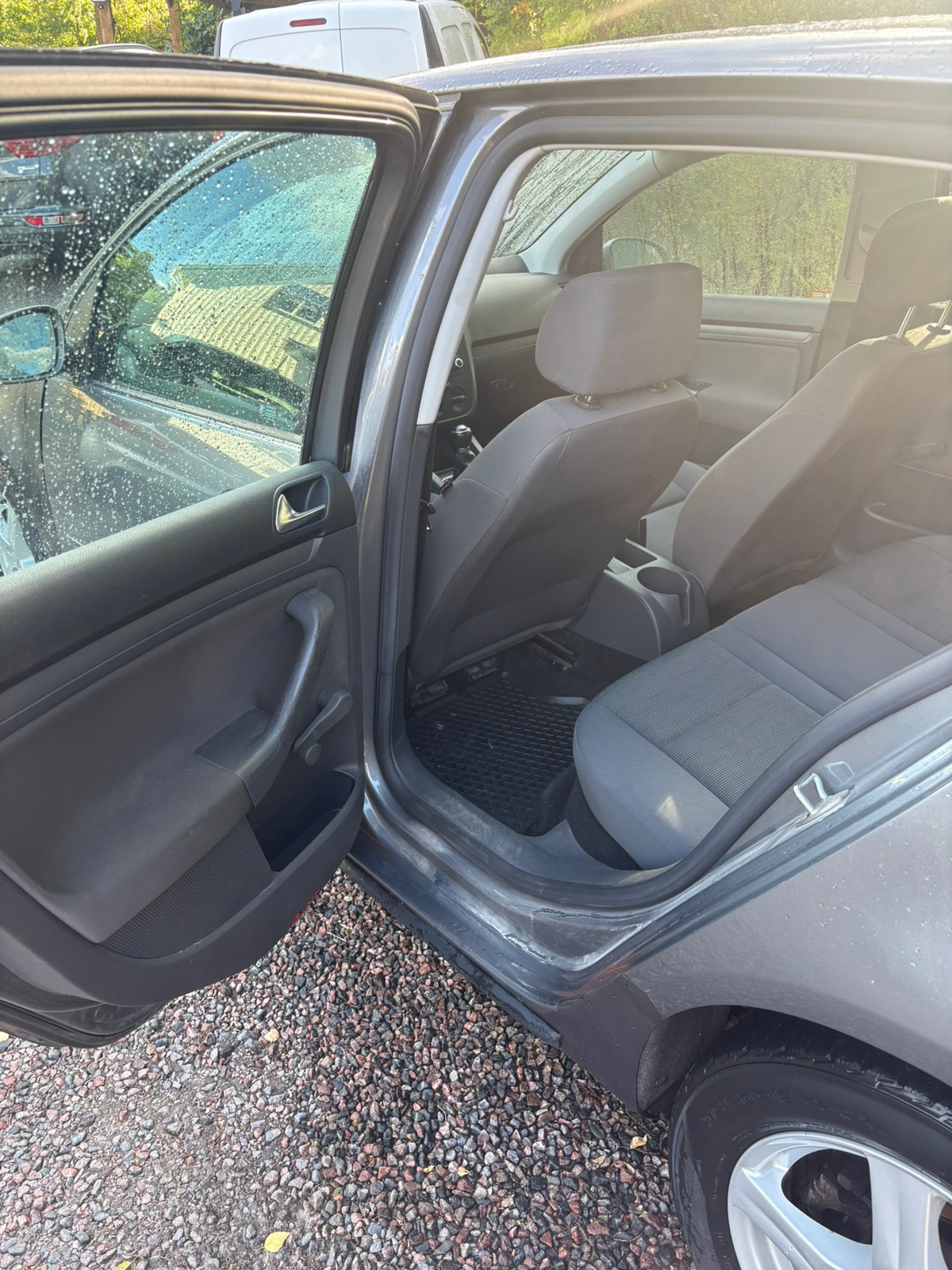Volkswagen Golf V 5-dörrar 1.6 Manuell 2006, bild 7/10