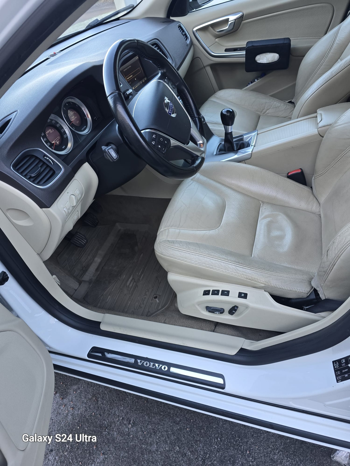 Volvo V60 T3 Manuell 2011, bild 5/10