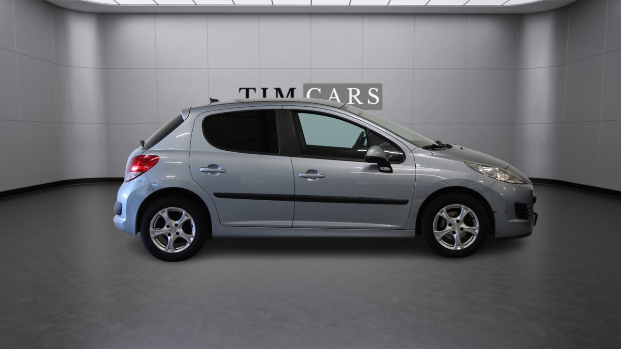 Peugeot 207 2010, kuva 3/10