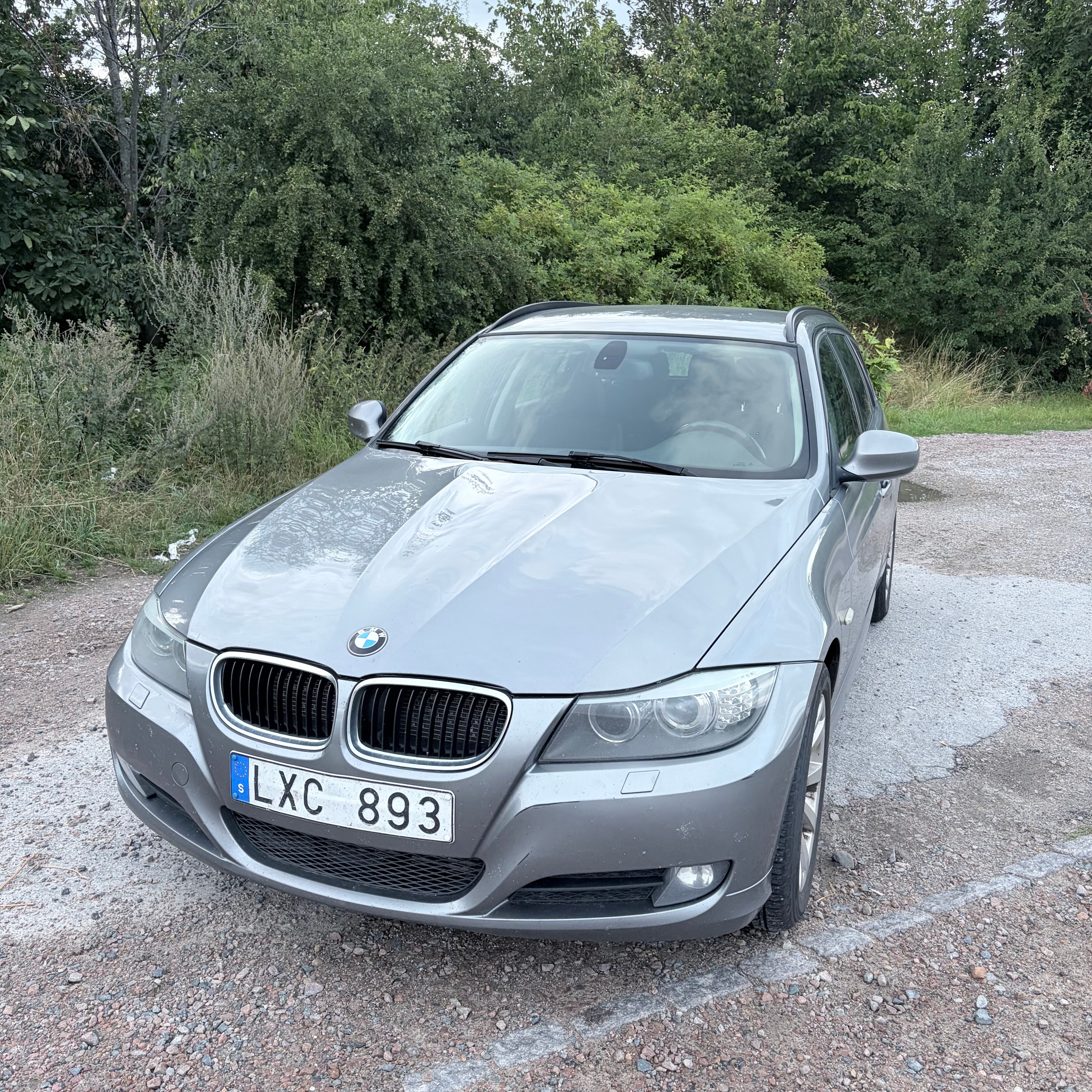 BMW 320 d 3 Touring 2011, kuva 2/10