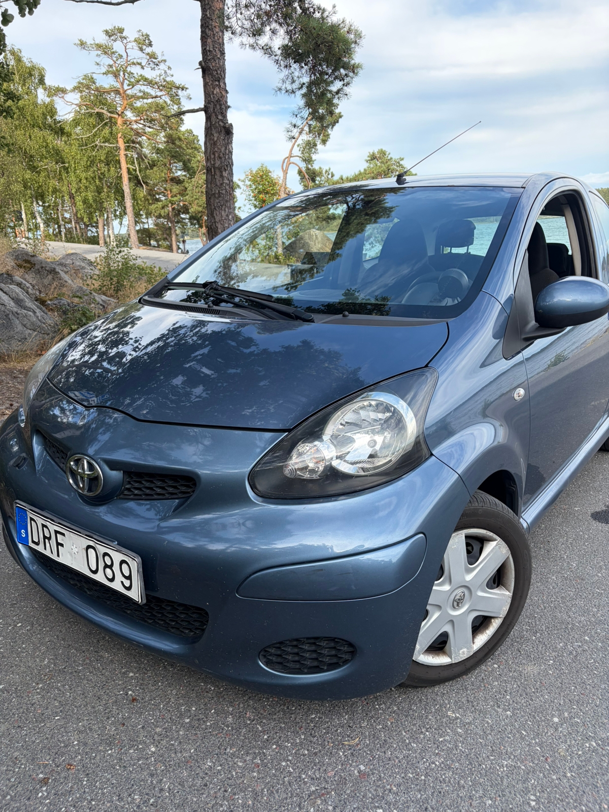 Toyota Aygo 3-dörrar 1.0 VVT-i Manuell 2010, bild 2/5