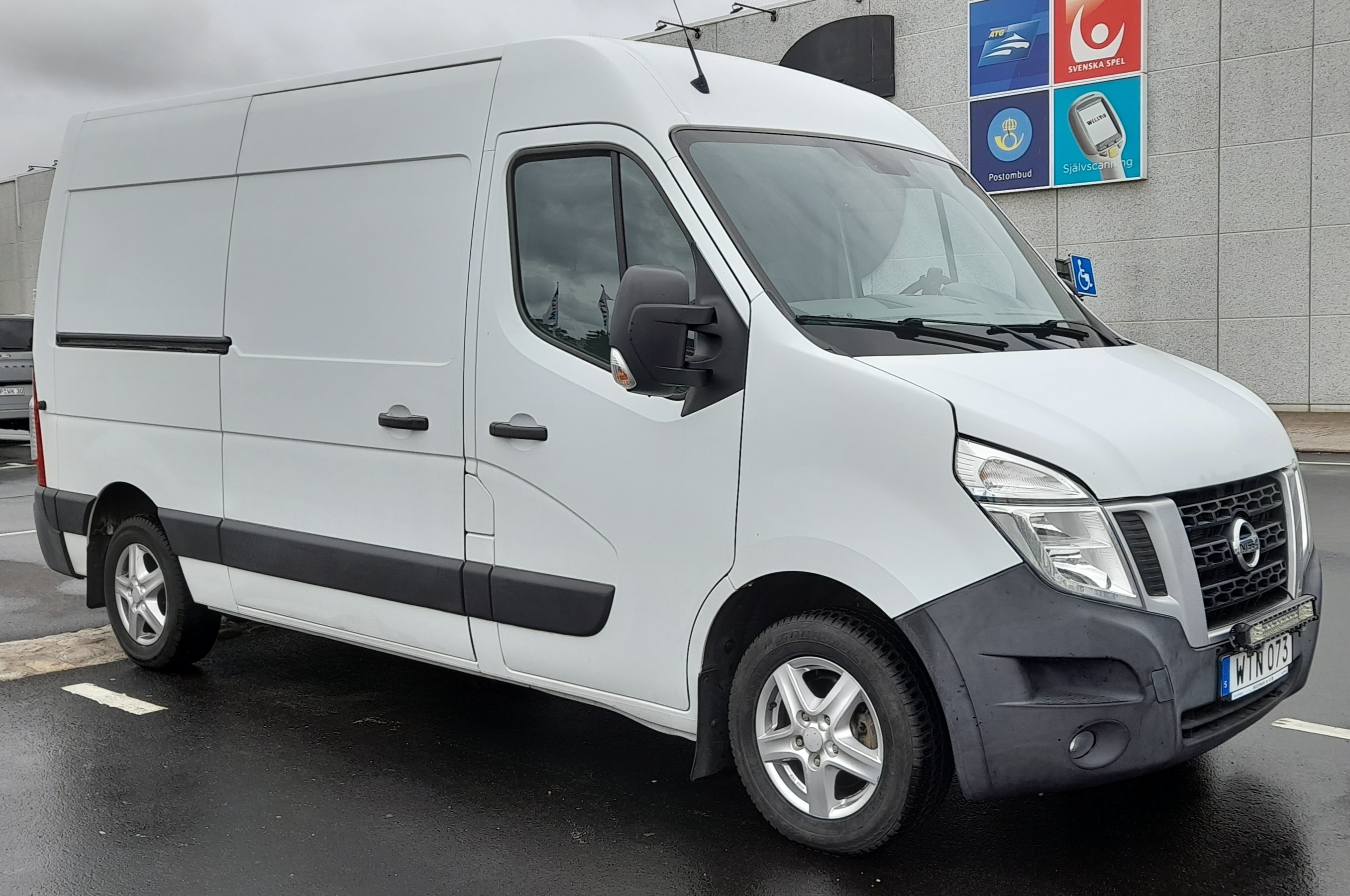 Nissan NV400 2.3 dCi Manuell 2017, bild 4/5