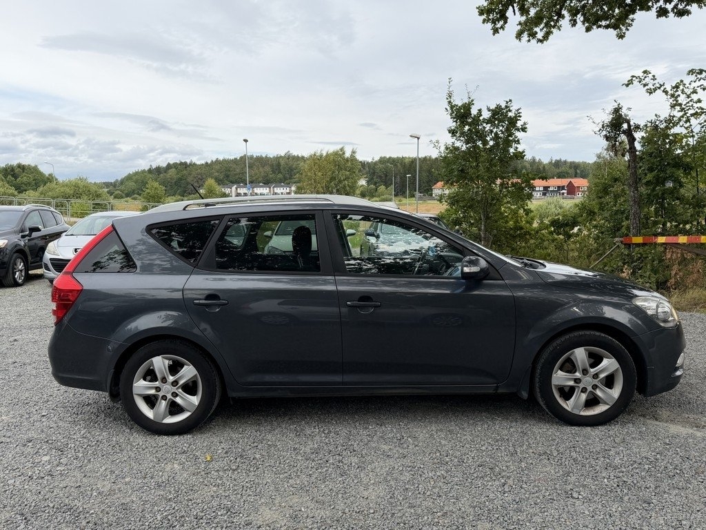 Kia Ceed 2010, photo 7/10