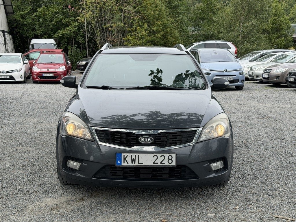 Kia Ceed 2010, photo 5/10