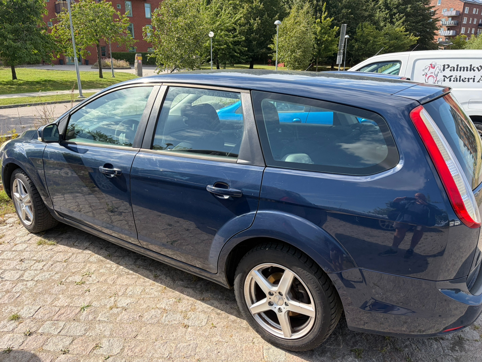 Ford Focus Kombi 1.8 Flexifuel Manuell 2009, bild 3/6