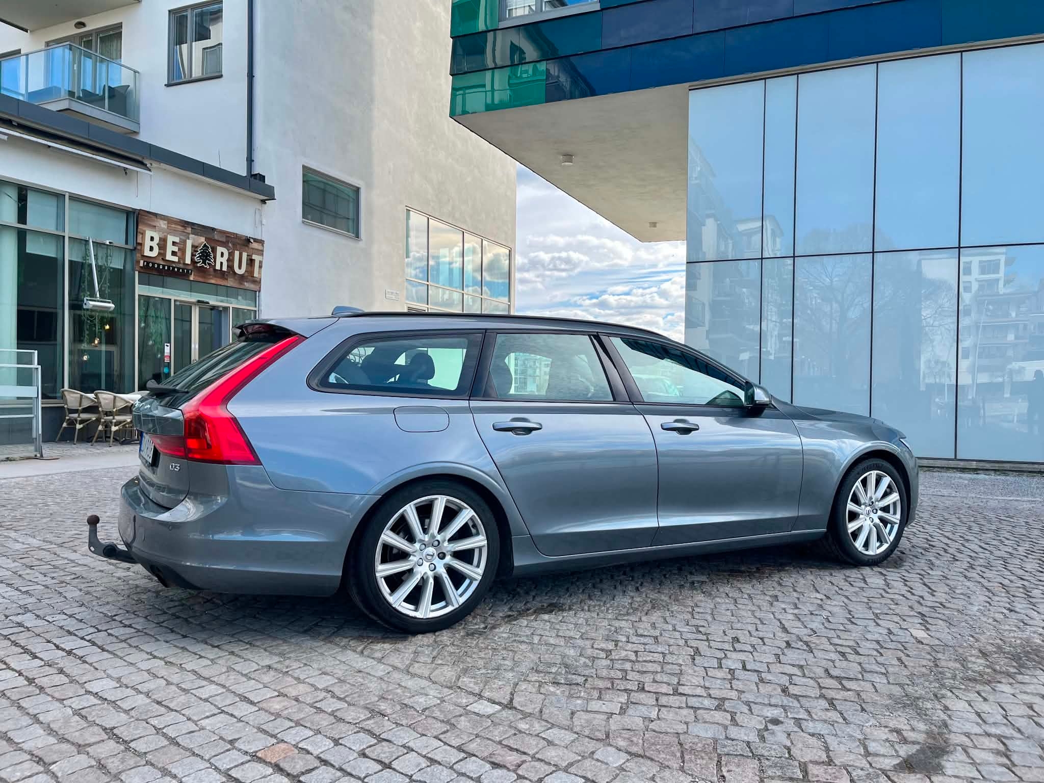 Volvo V90 2018, kuva 5/6