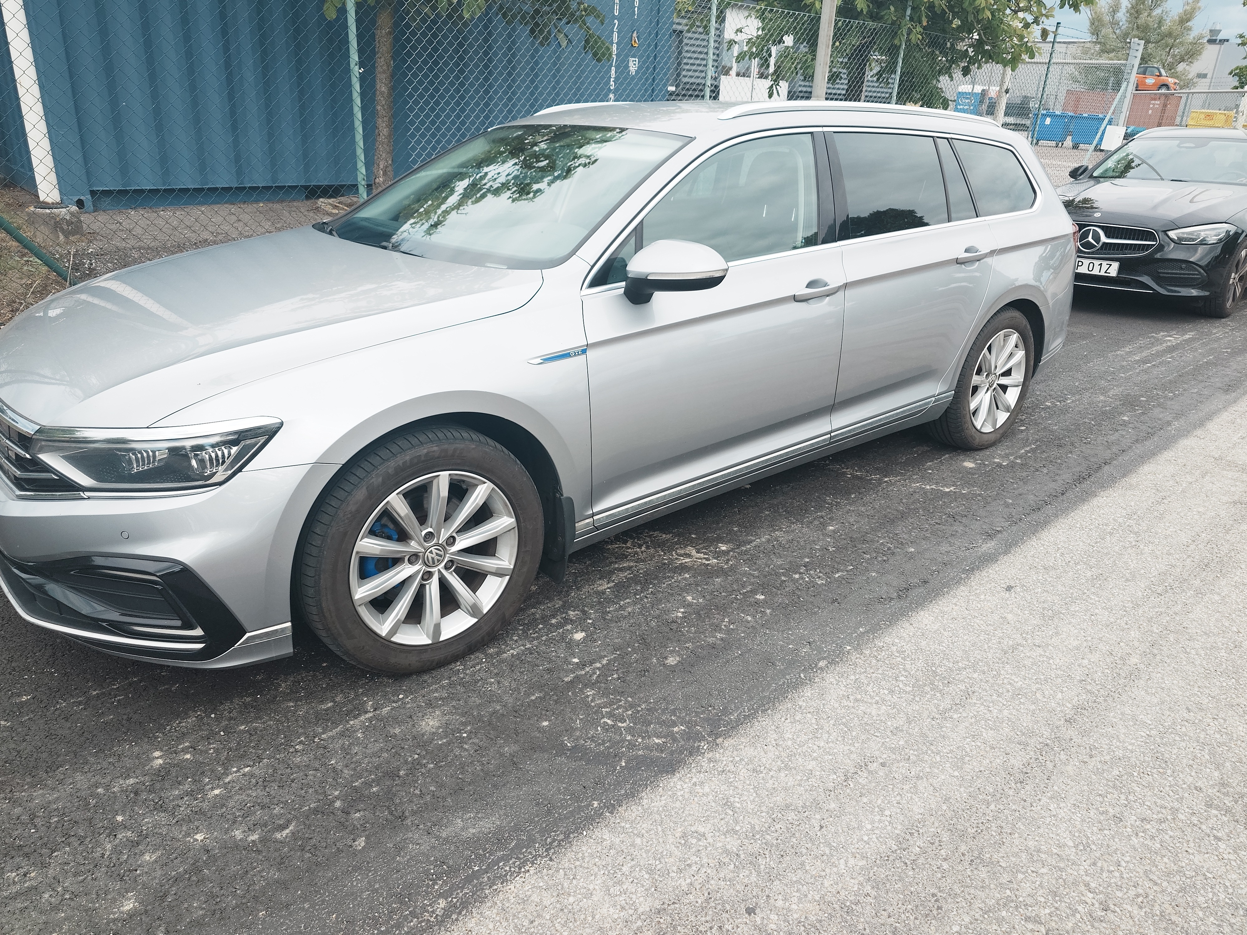 Volkswagen Passat 2020, bild 2/4