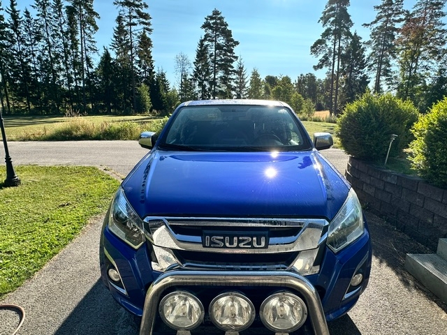 Isuzu D-max Crew Cab 1.9 4WD Automatisk 2019, bild 2/5