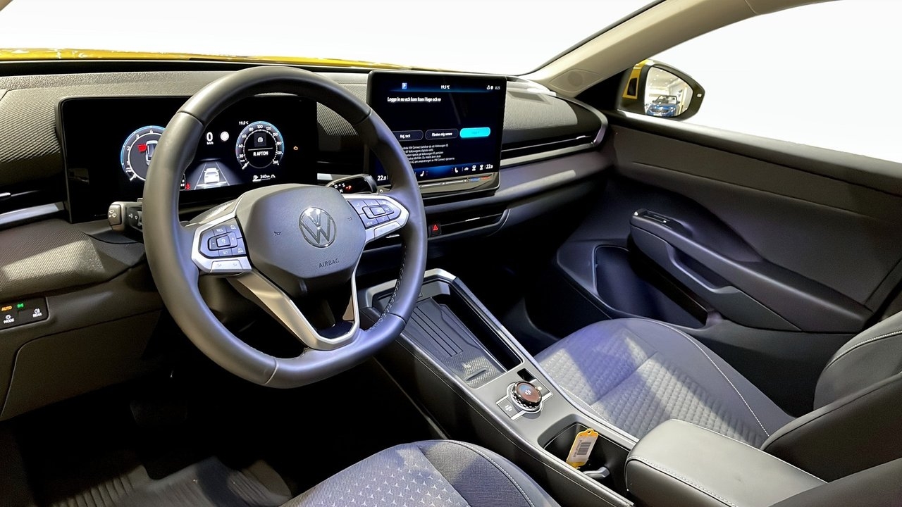 Volkswagen T-Roc eTSI 150 DSG 2026, photo 7/12