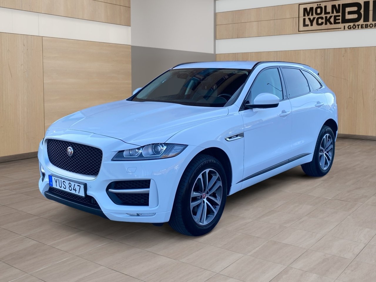 Jaguar F-Pace