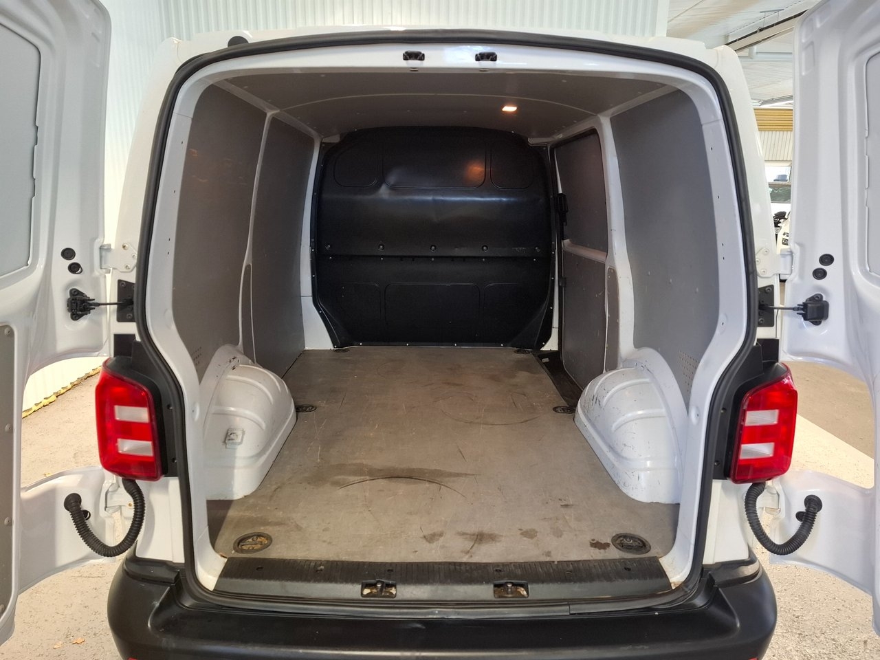 Volkswagen Transporter 2017, bild 7/10