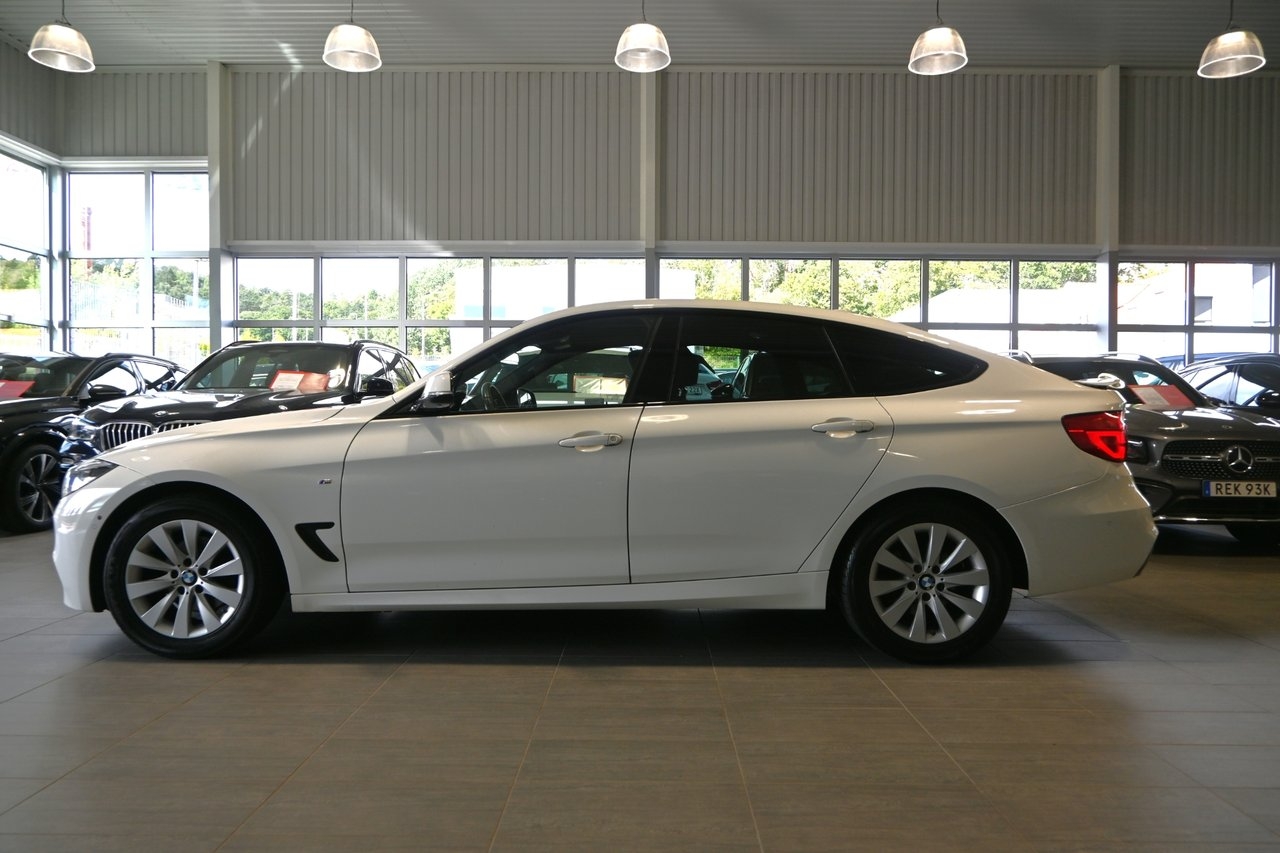 BMW 320 2018, bild 2/10