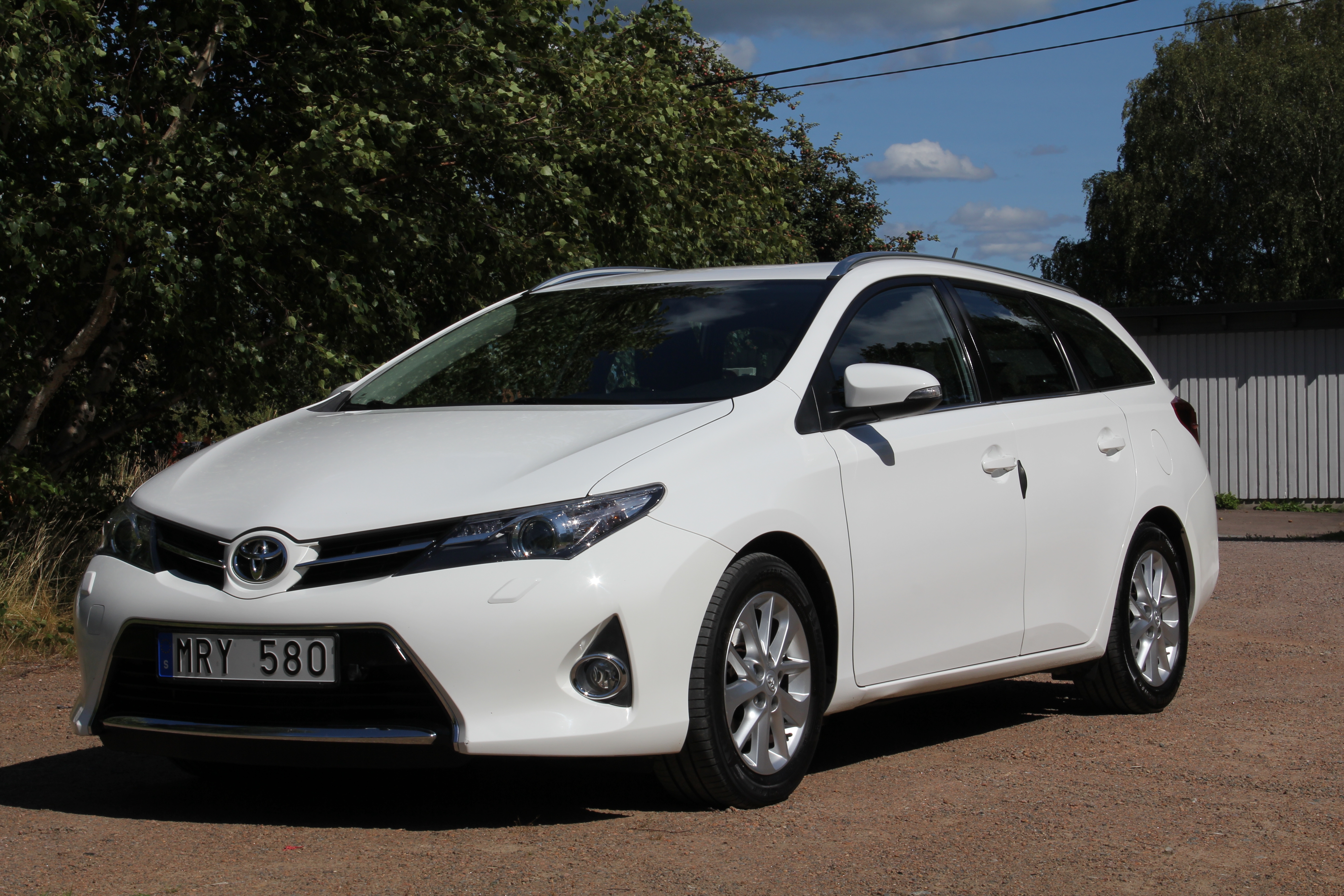 Toyota Auris 2013, bild 2/10