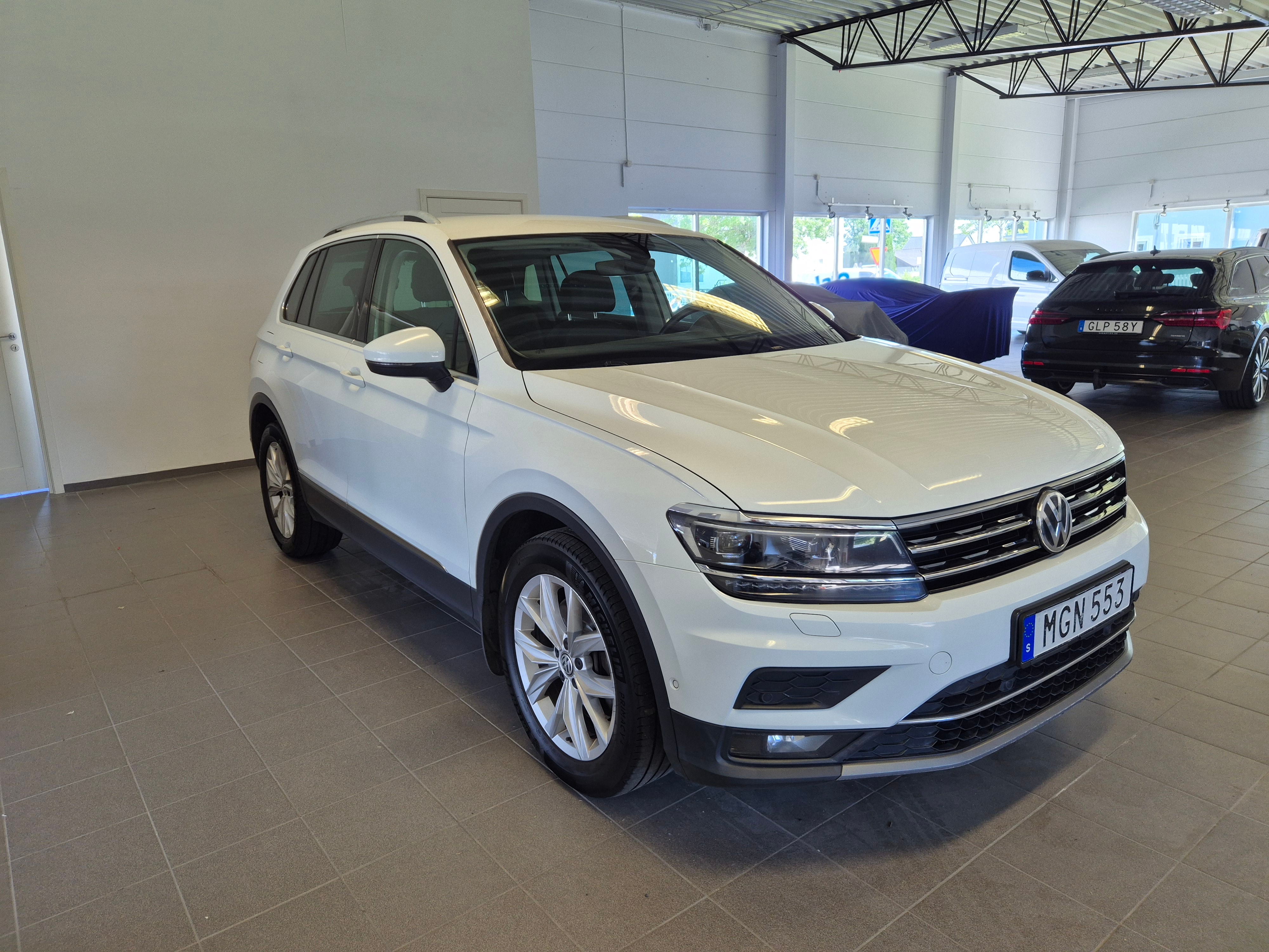 Volkswagen Tiguan 2018, photo 4/6