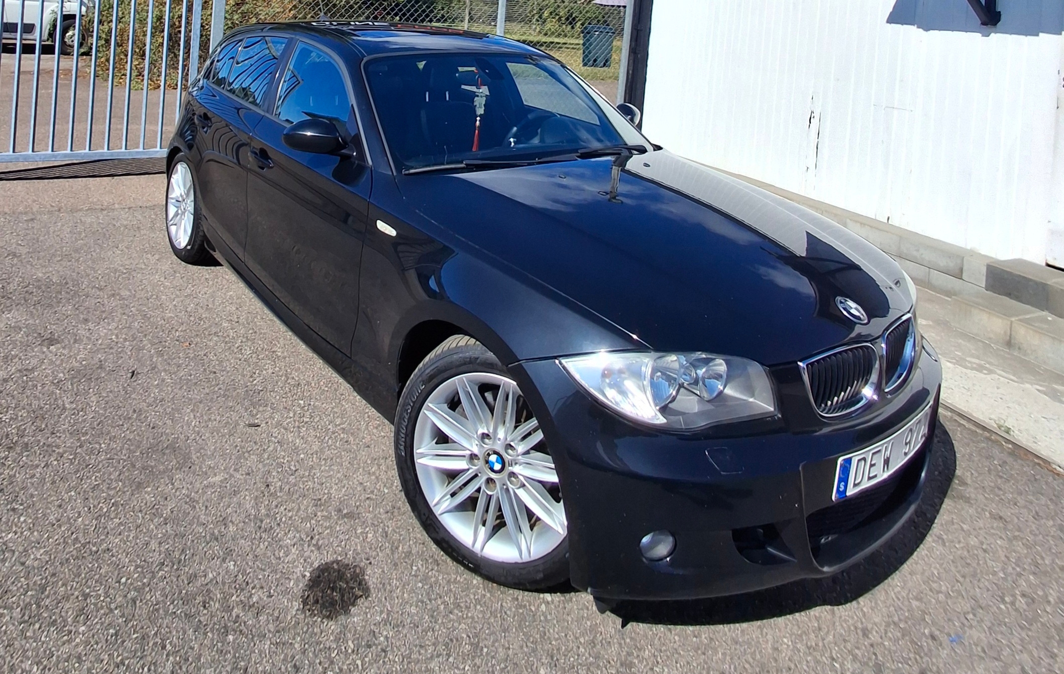 BMW 120 i 5-dörrars Manuell 2007, bild 2/9