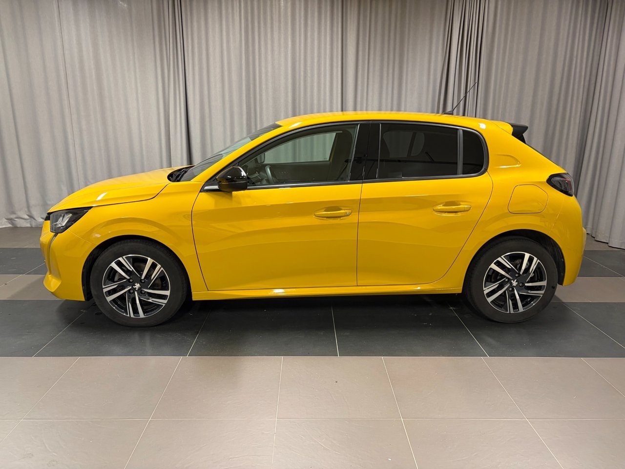 Peugeot 208 ALLURE Pack PureTech 100 2023, bild 2/10