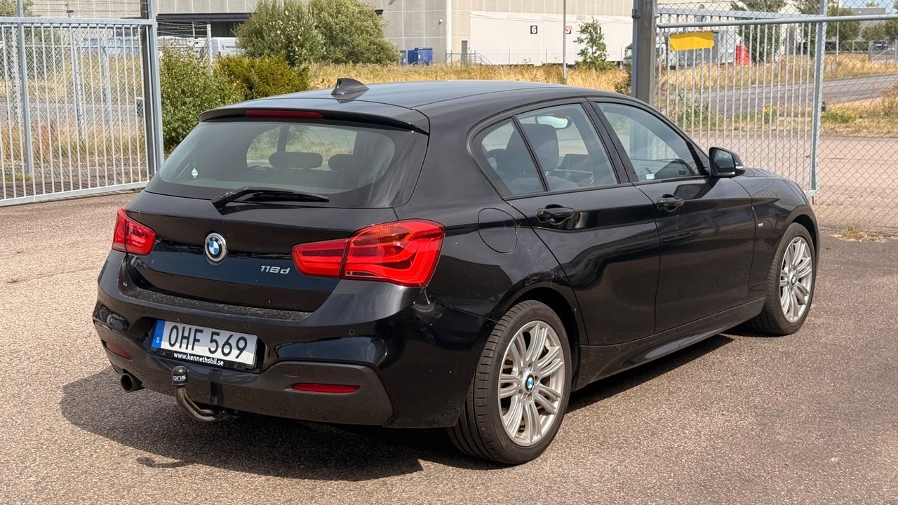 BMW 118 d 5-dörrars Steptronic M Sport 2017, bild 4/33