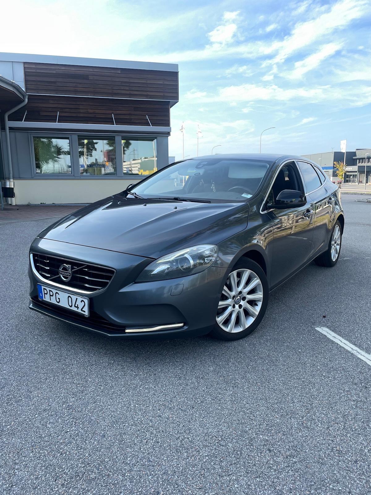 Volvo V40