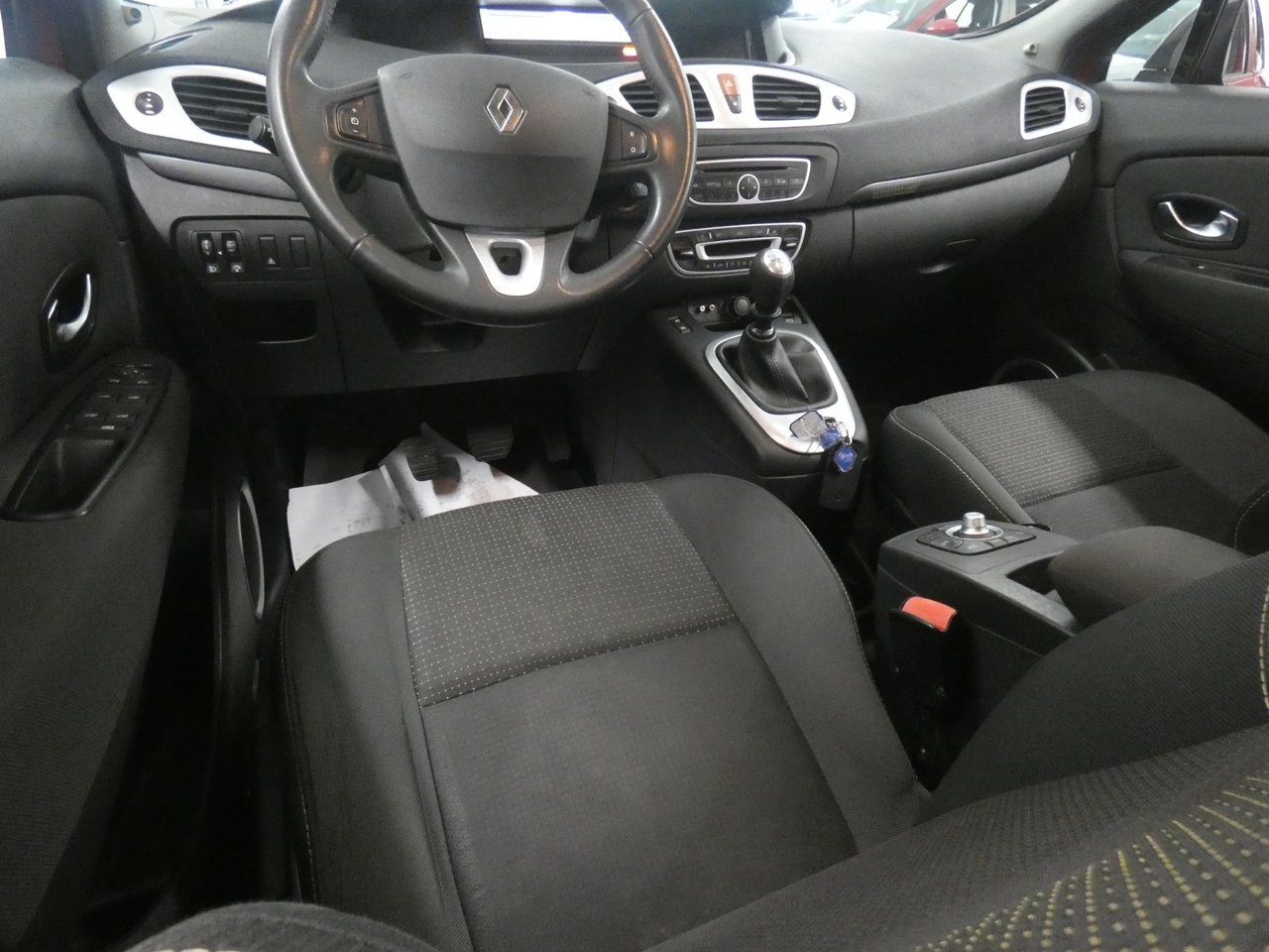 Renault Scenic 1.9 dCi Euro 5 2010, photo 7/10