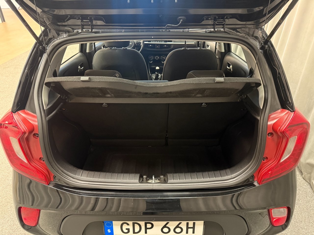Kia Picanto 1.0 MPi 67HK Advance Apple 2022, photo 5/10