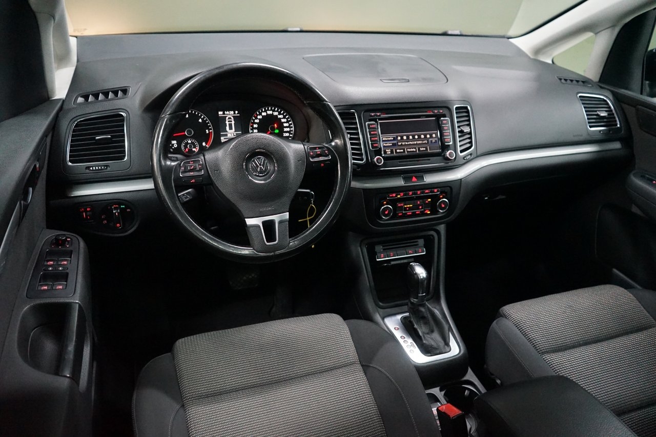 Volkswagen Sharan 2012, kuva 7/10