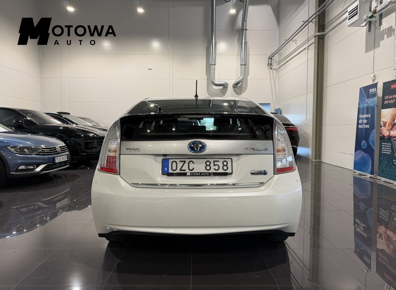Toyota Prius Plug-in Hybrid 2012, bild 3/10