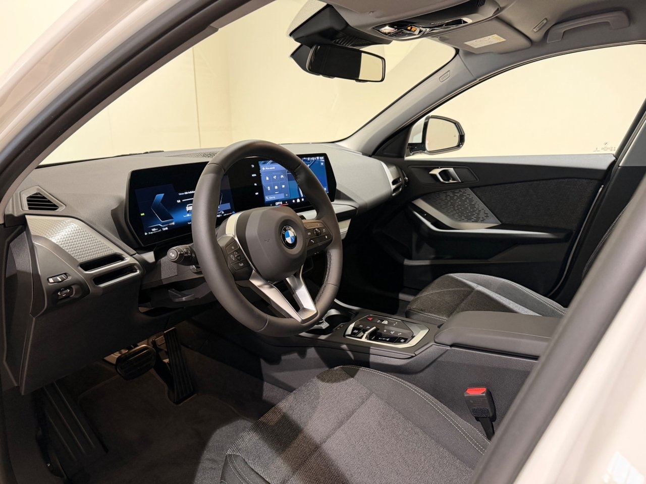 BMW 120 M-Sport Design, Rattvärme 2026, kuva 4/12