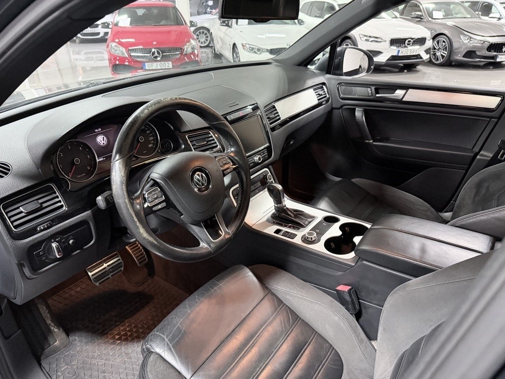 Volkswagen Touareg 2011, photo 4/7