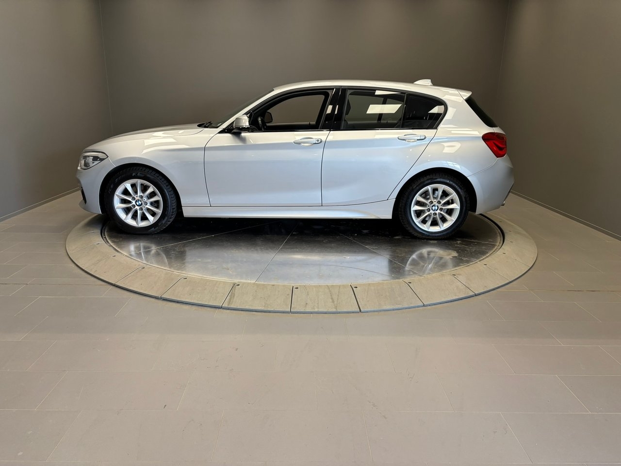 BMW 118 2017, bild 2/10
