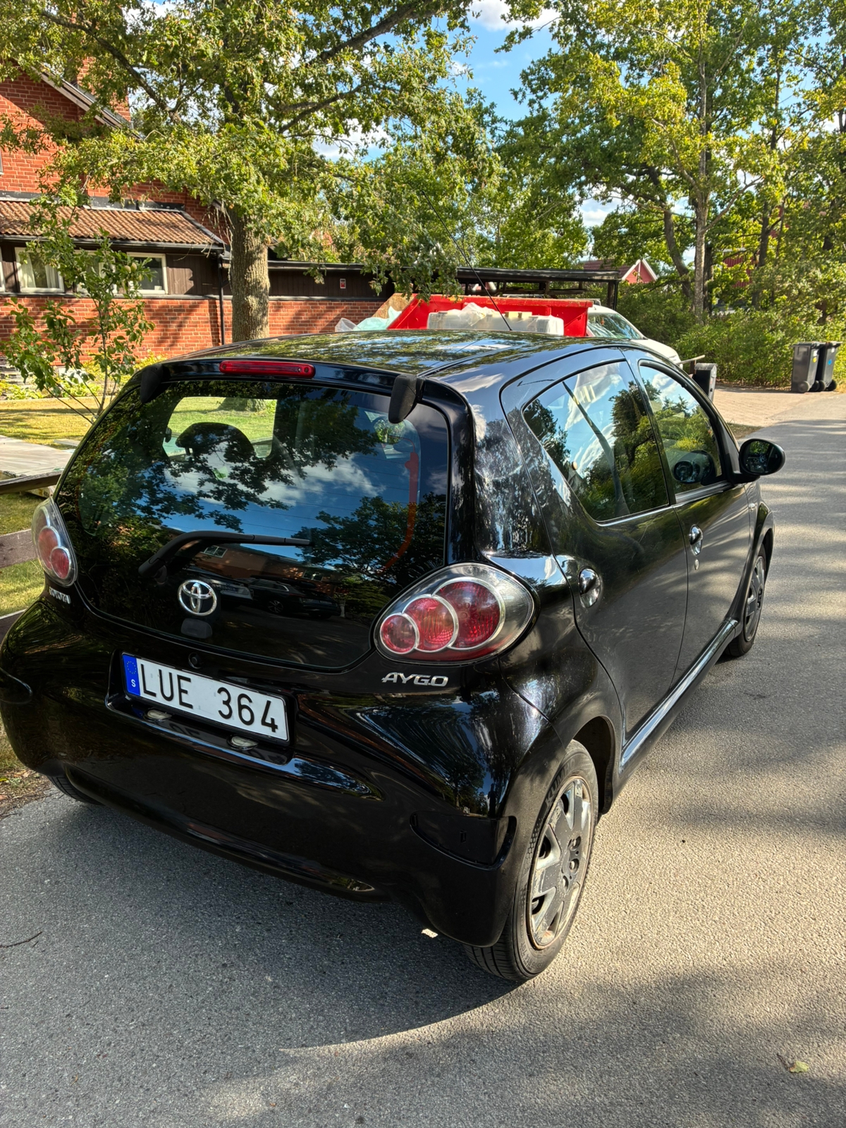 Toyota Aygo 5-dörrar 1.0 VVT-i Manuell 2011, bild 2/6