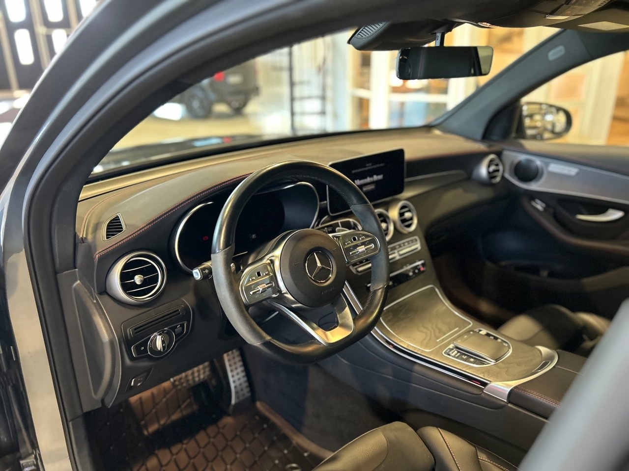 Mercedes-Benz GLC 2023, bild 7/10
