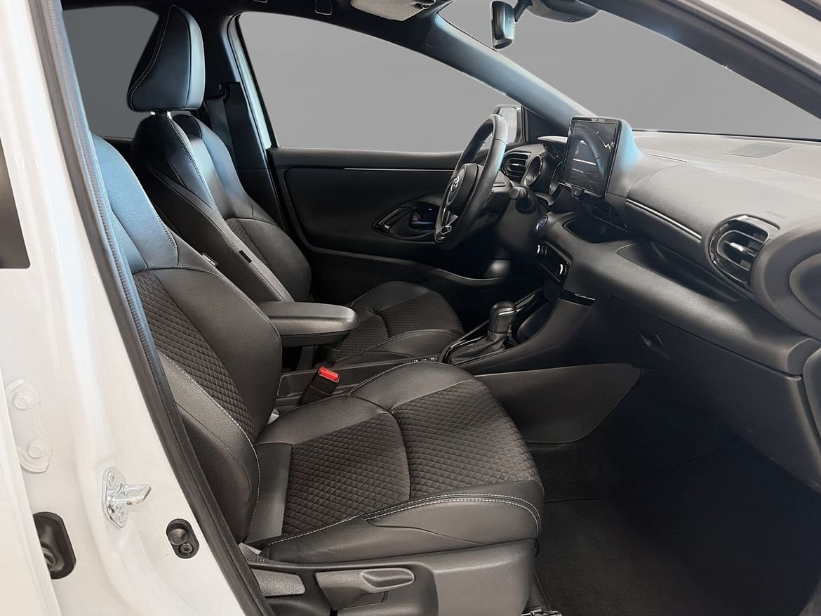 Toyota Yaris 2023, bild 7/10
