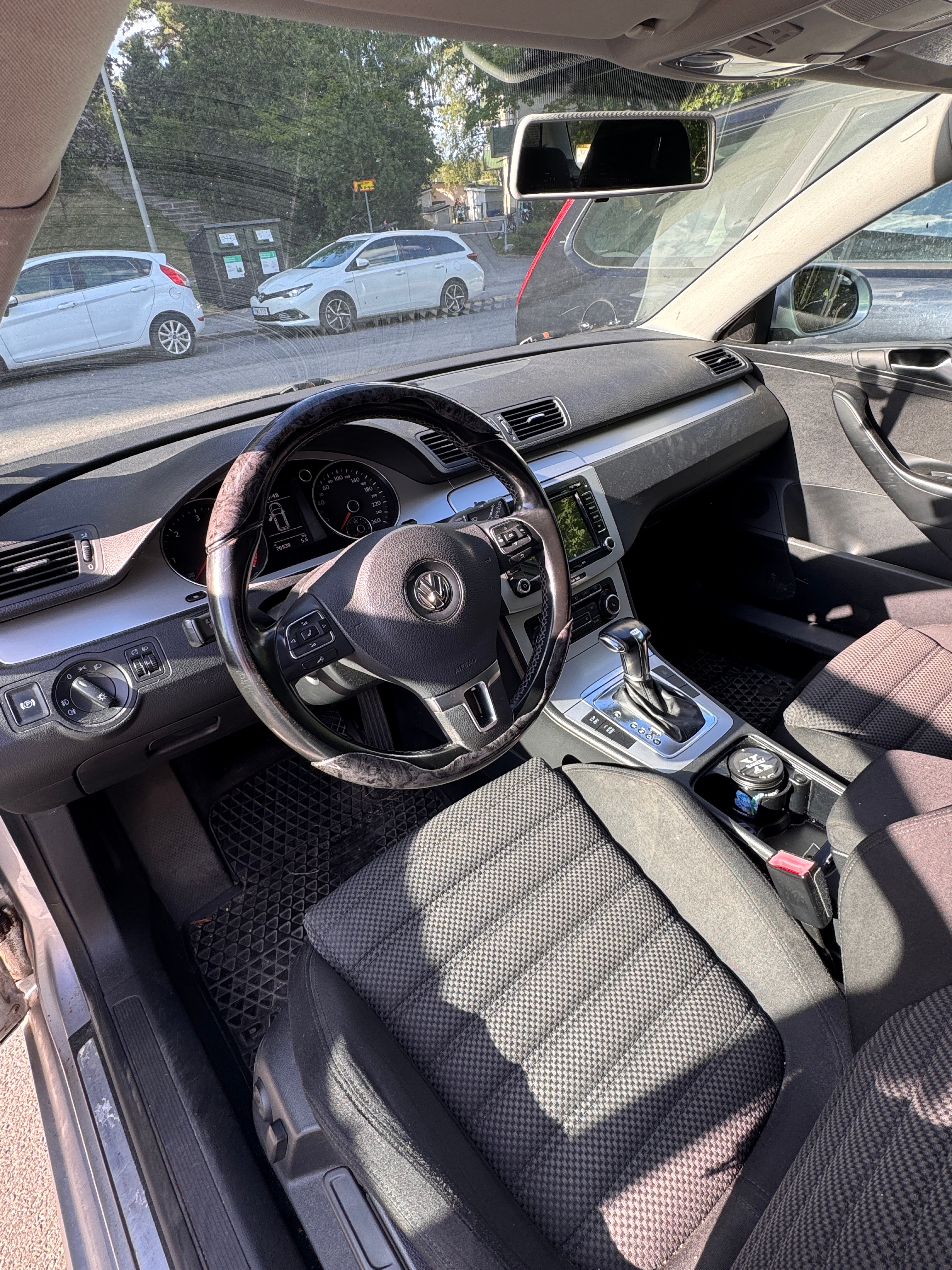 Volkswagen Passat 2010, bild 5/9