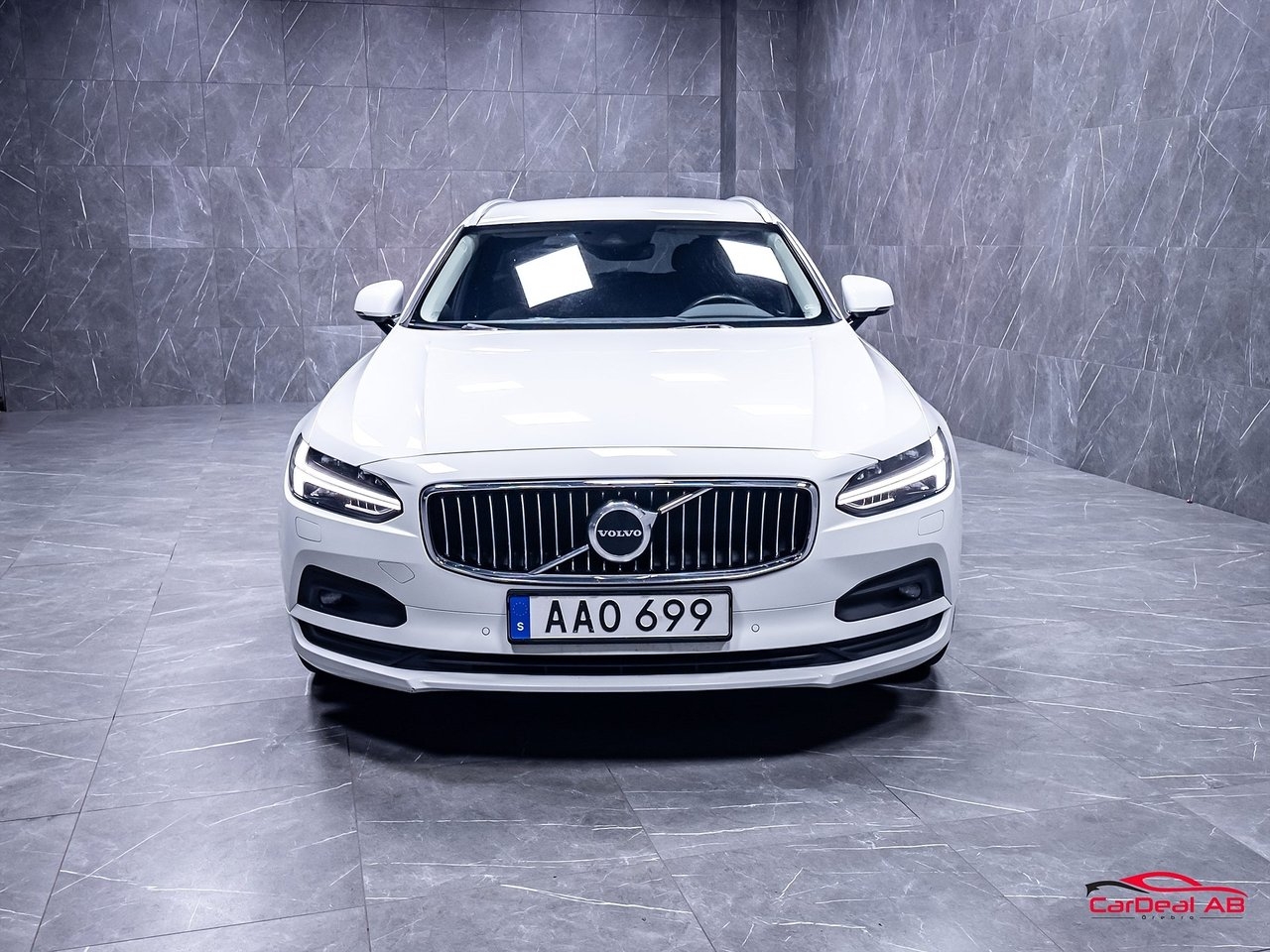 Volvo V90 2021, bild 2/10