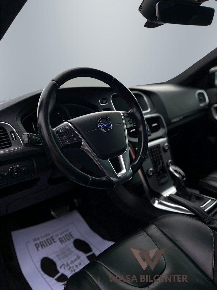 Volvo V40 Cross Country 2015, photo 7/25