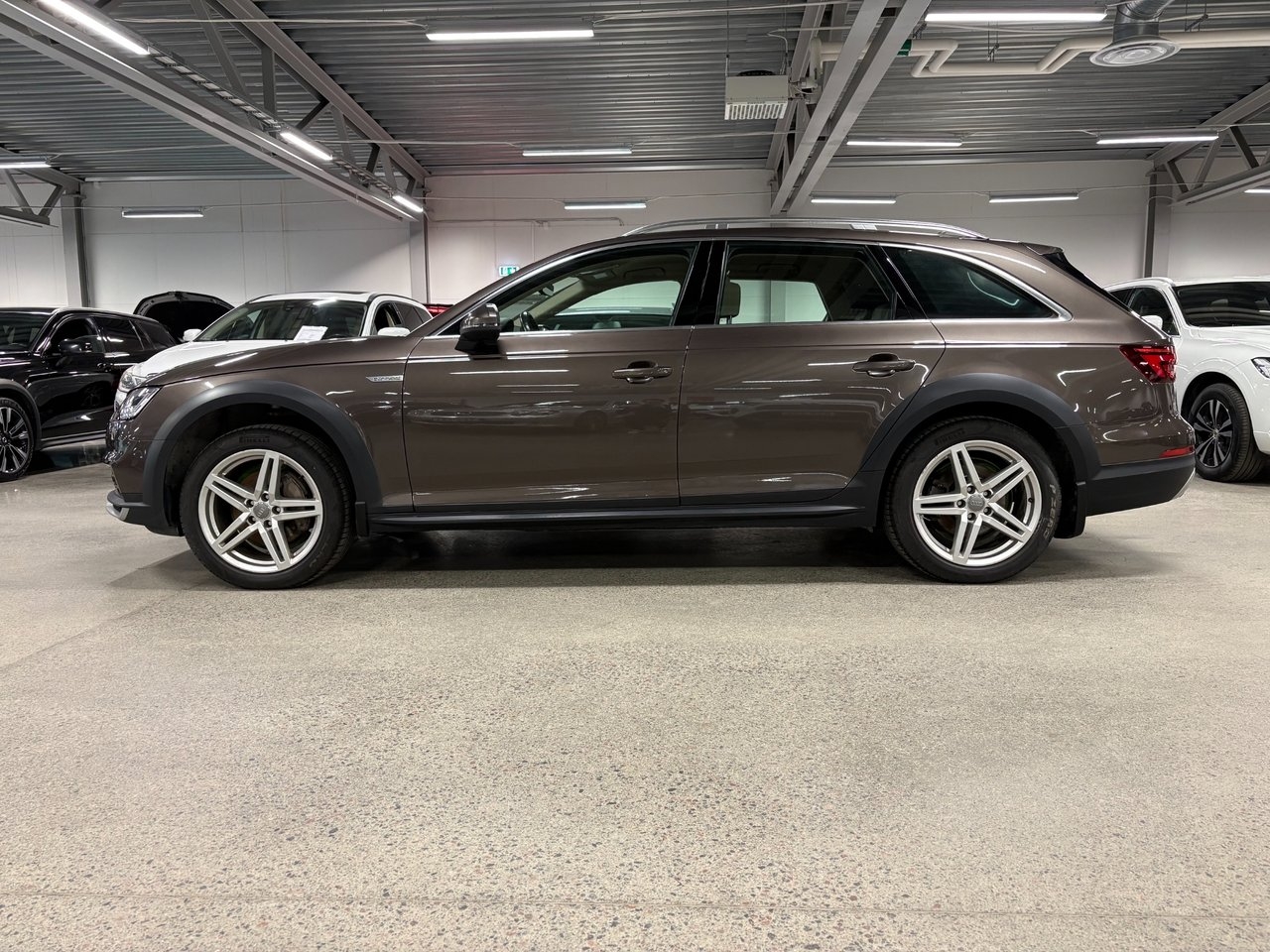 Audi A4 allroad 2018, bild 2/9