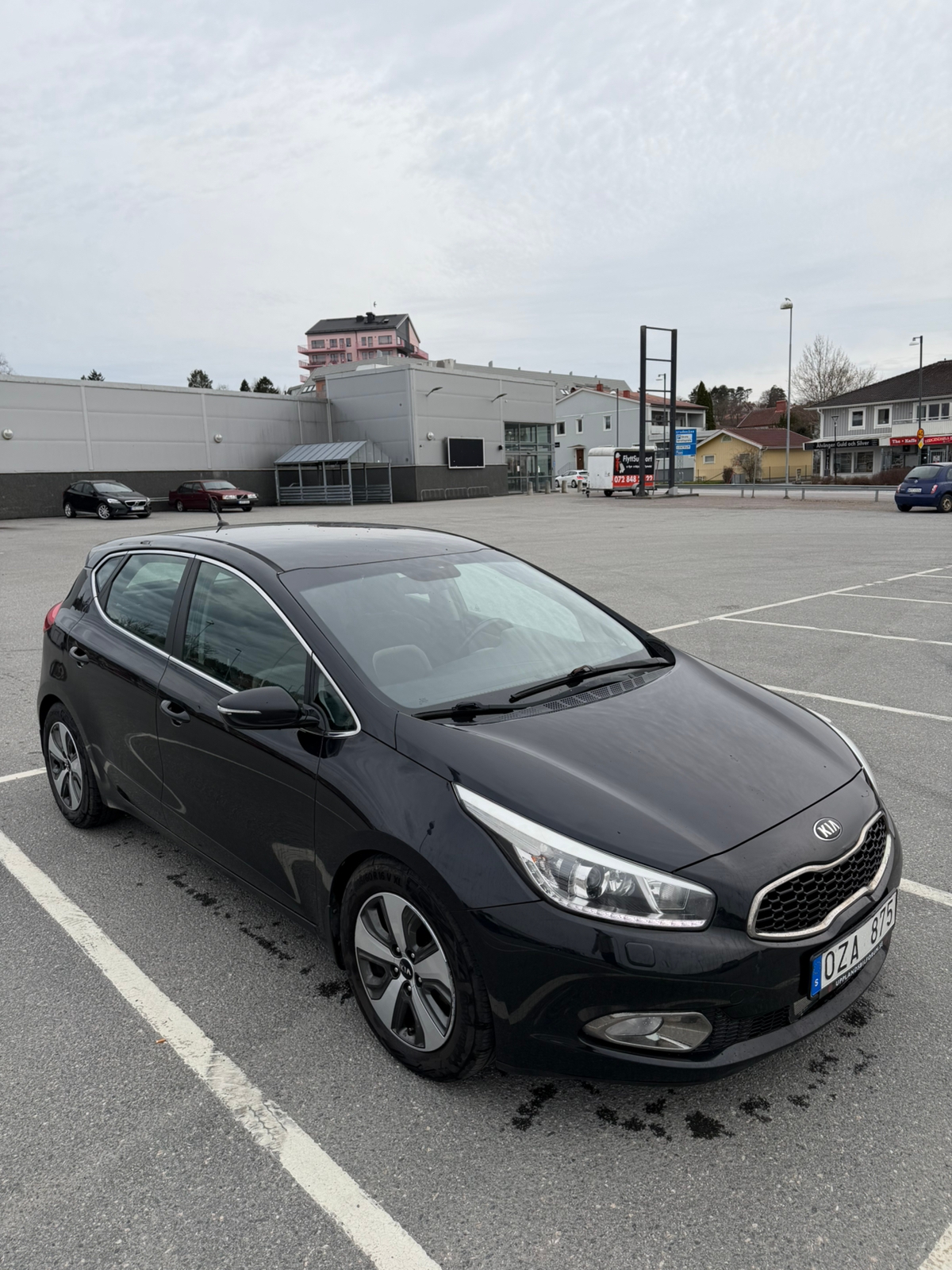 Kia Ceed 1.6 CRDi Manuell 2013, bild 3/6