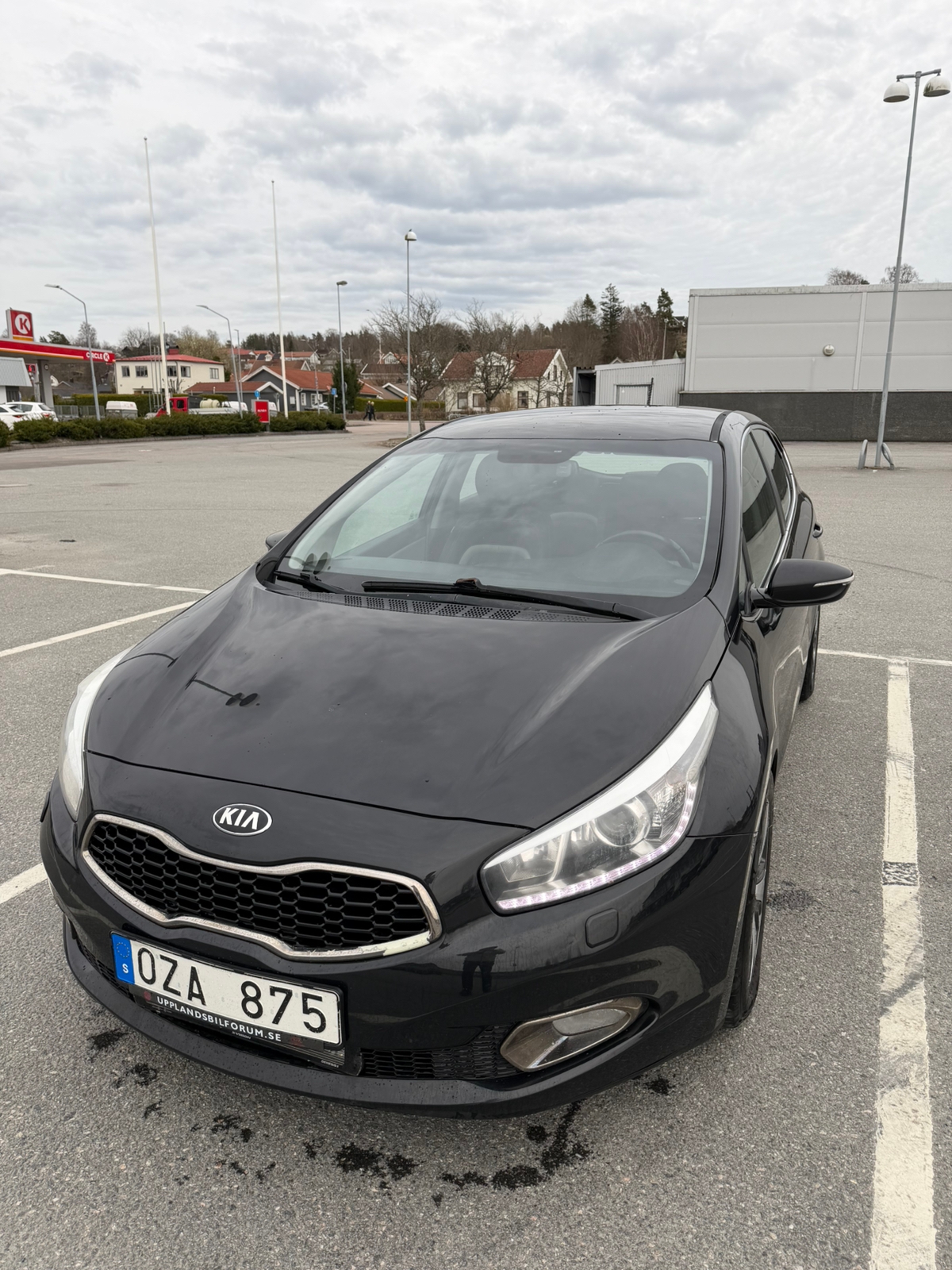 Kia Ceed 1.6 CRDi Manuell 2013, bild 2/6