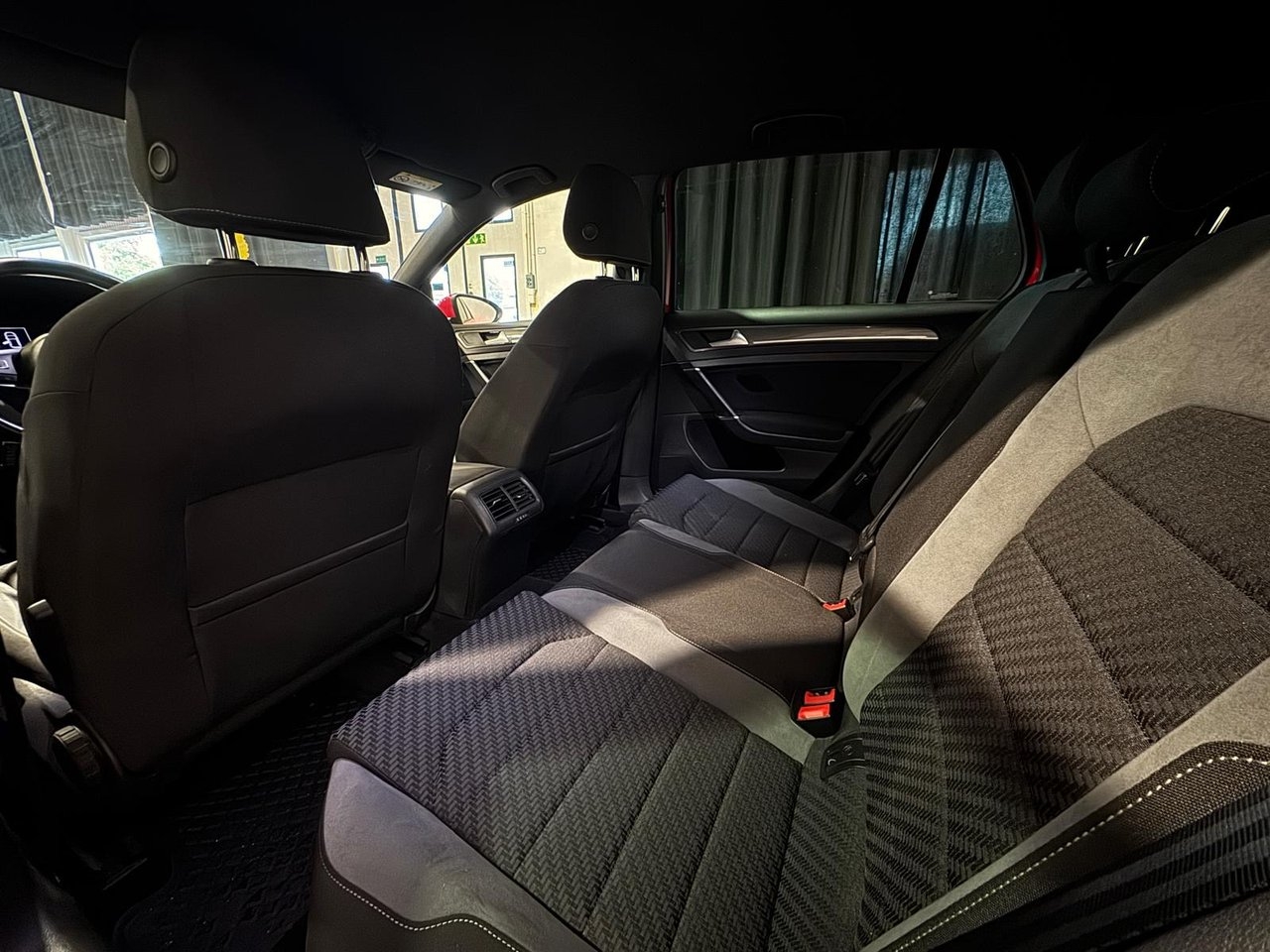 Volkswagen Golf 2018, kuva 6/10