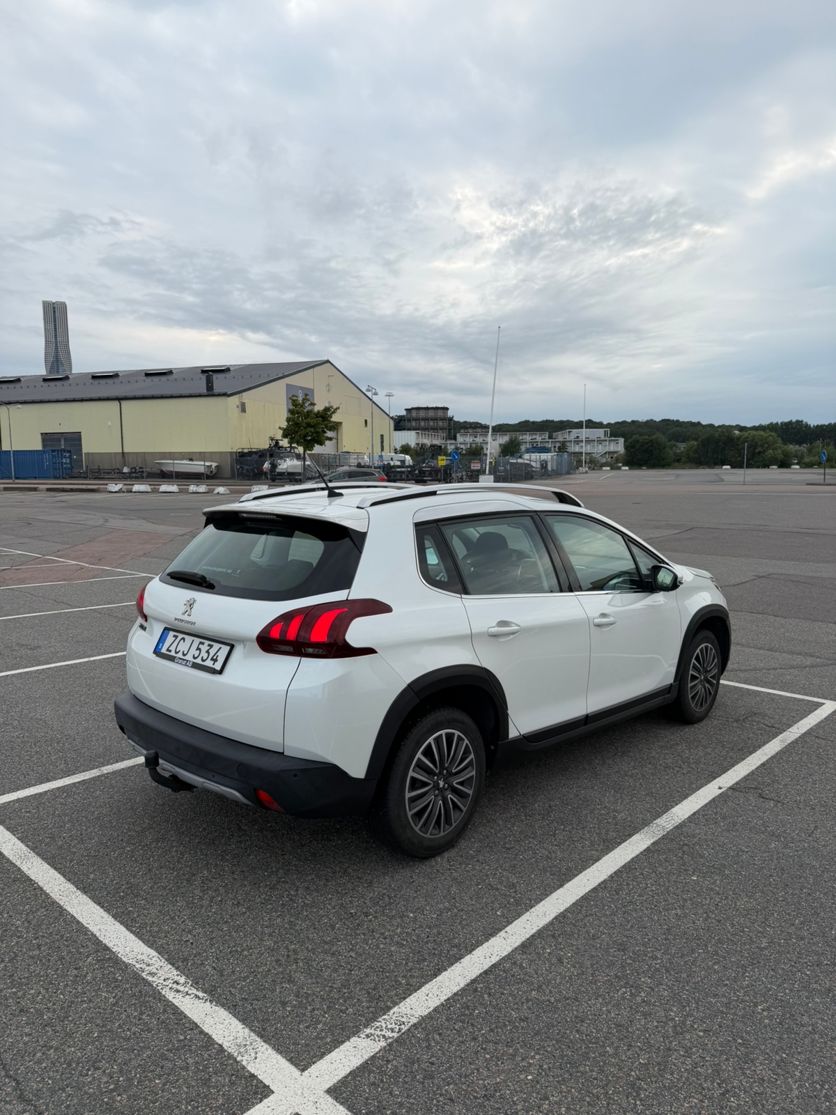 Peugeot 2008 1.2 PureTech 110 Manuell 2017, bild 7/10