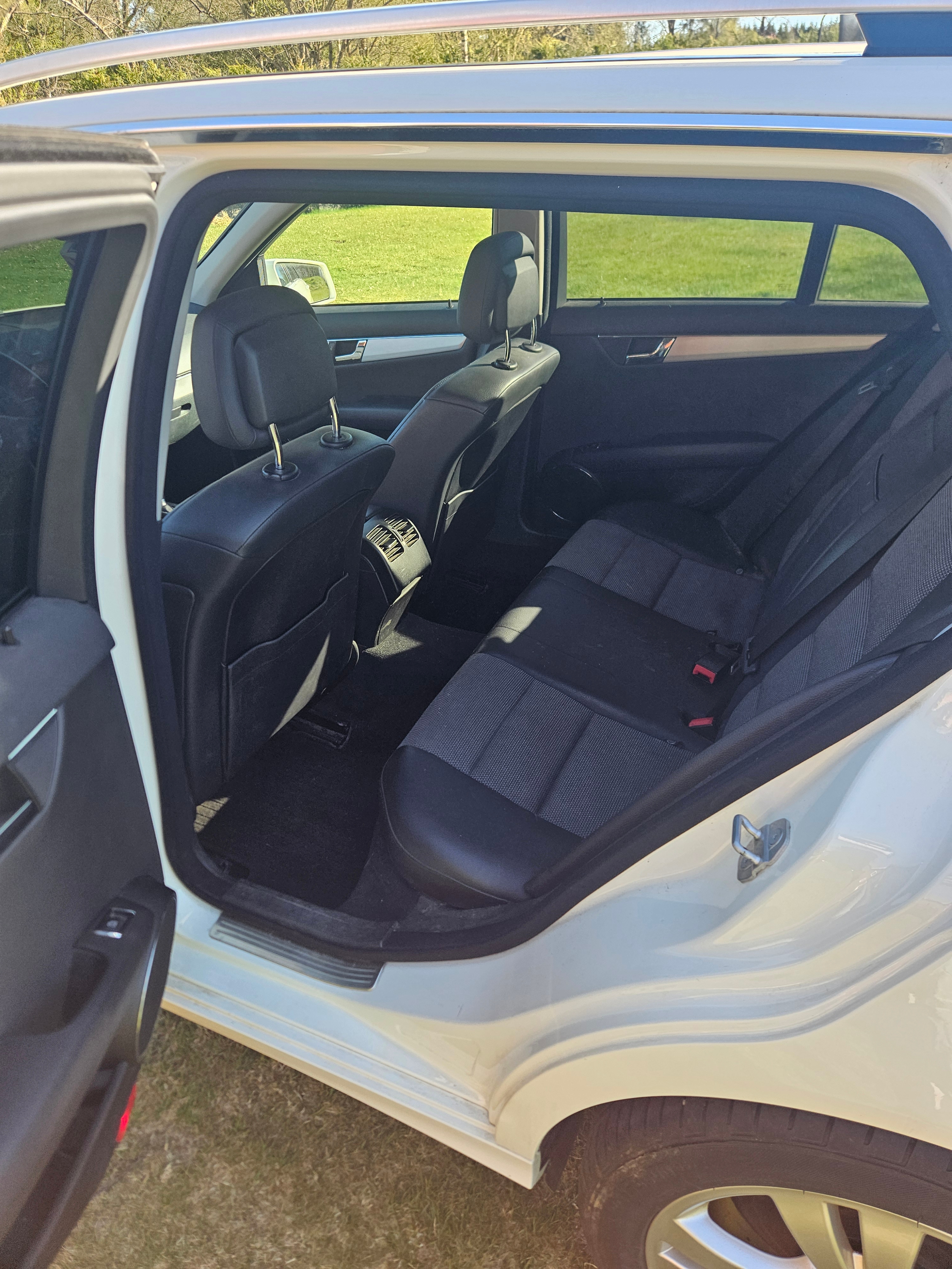 Mercedes-Benz C 2010, bild 6/8