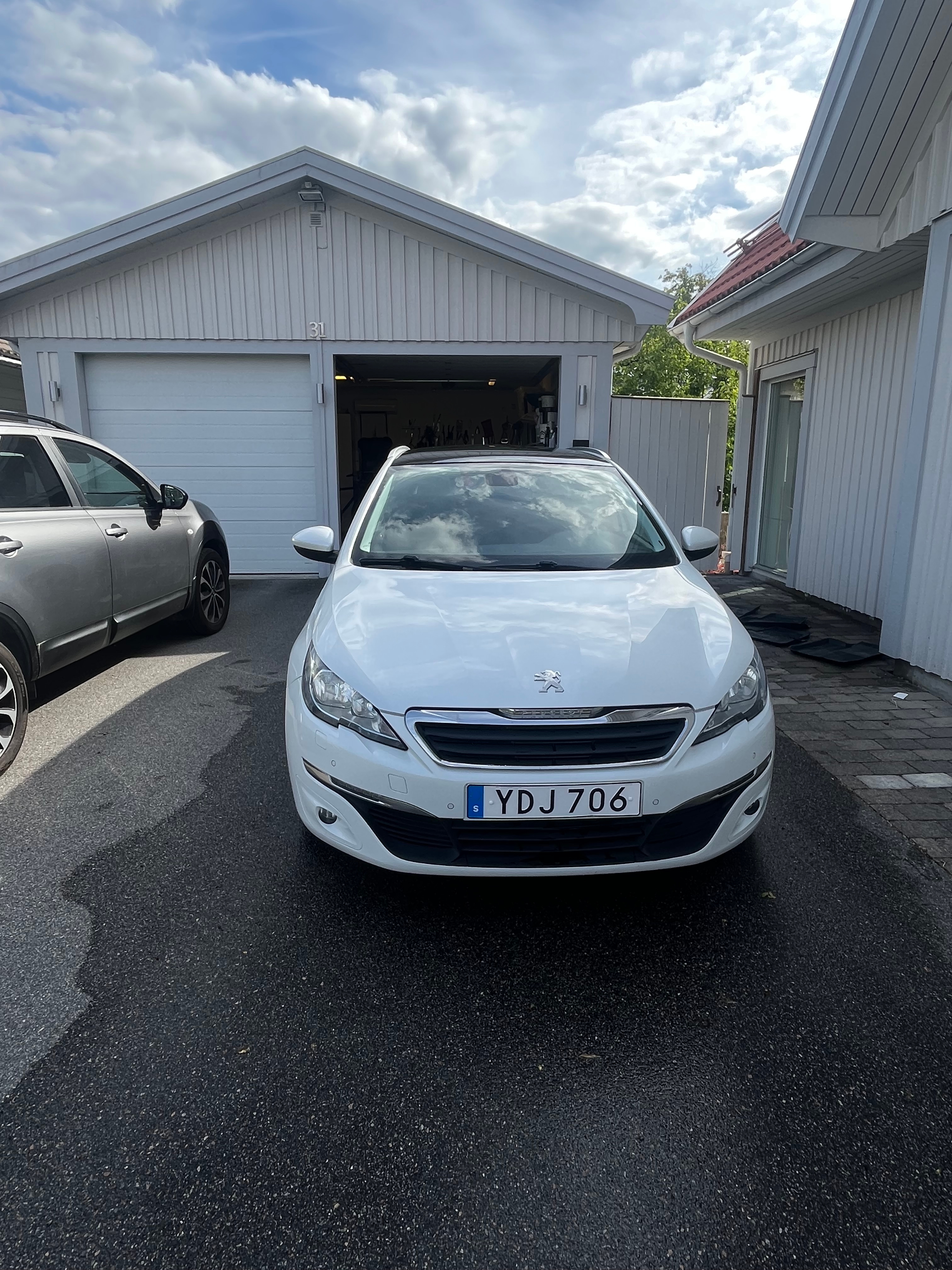 Peugeot 308 2016, bild 2/8