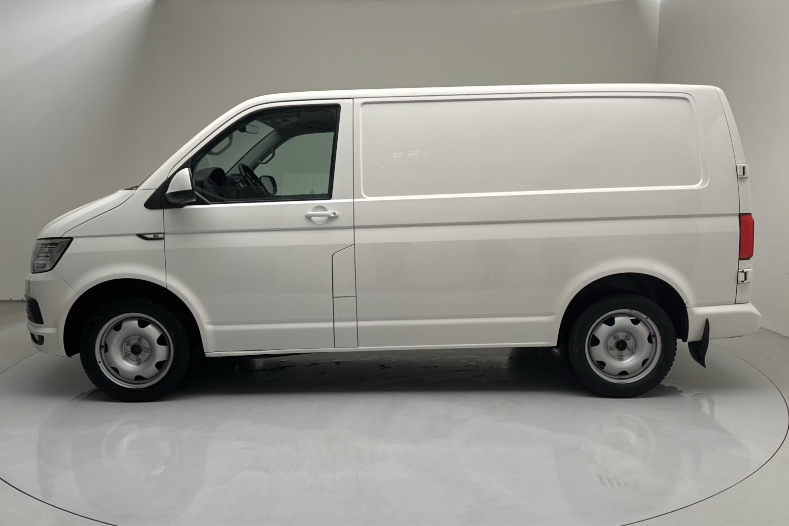 Volkswagen Transporter 2017, photo 2/8