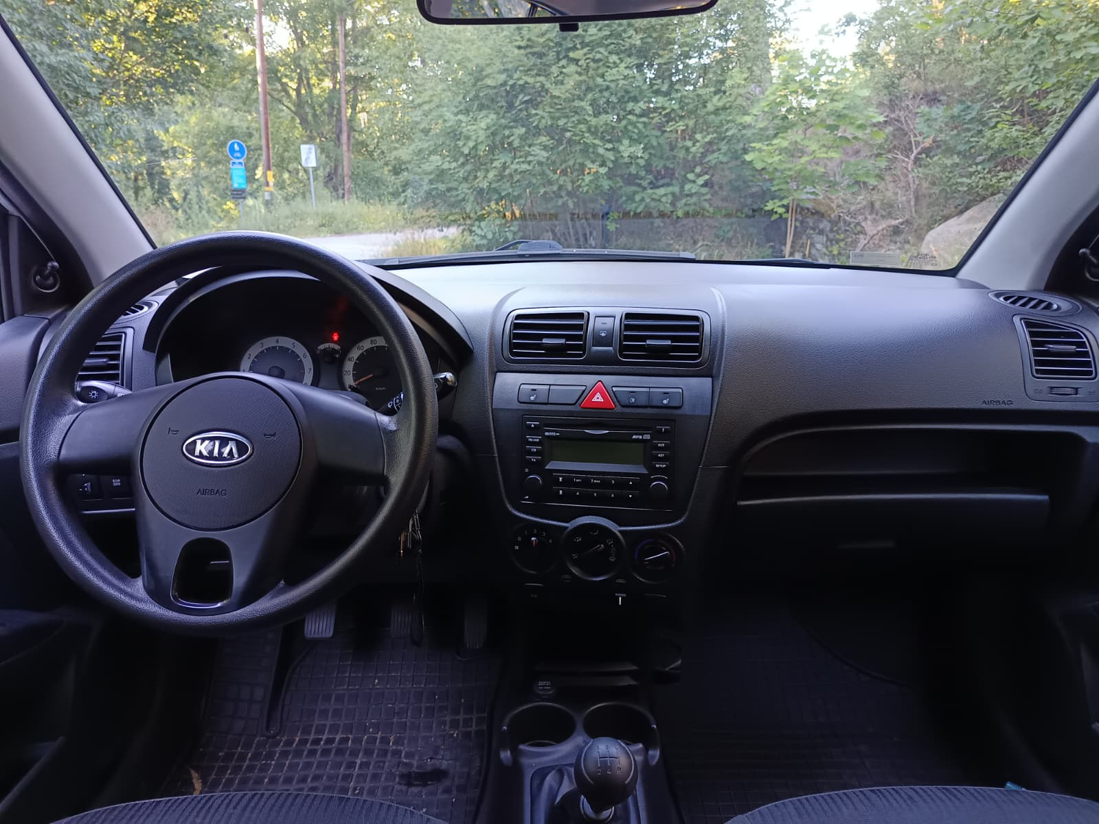 Kia Picanto 1.1 Manuell 2009, bild 4/13